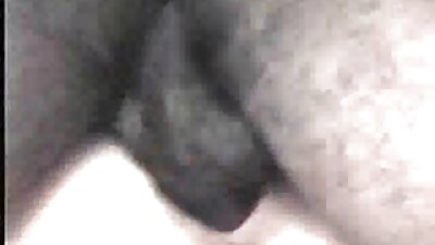 Хатуу бие Бяцхан хүүгийн галзуу нохойн хэв маяг дээр Сонирхогчдын секс видео